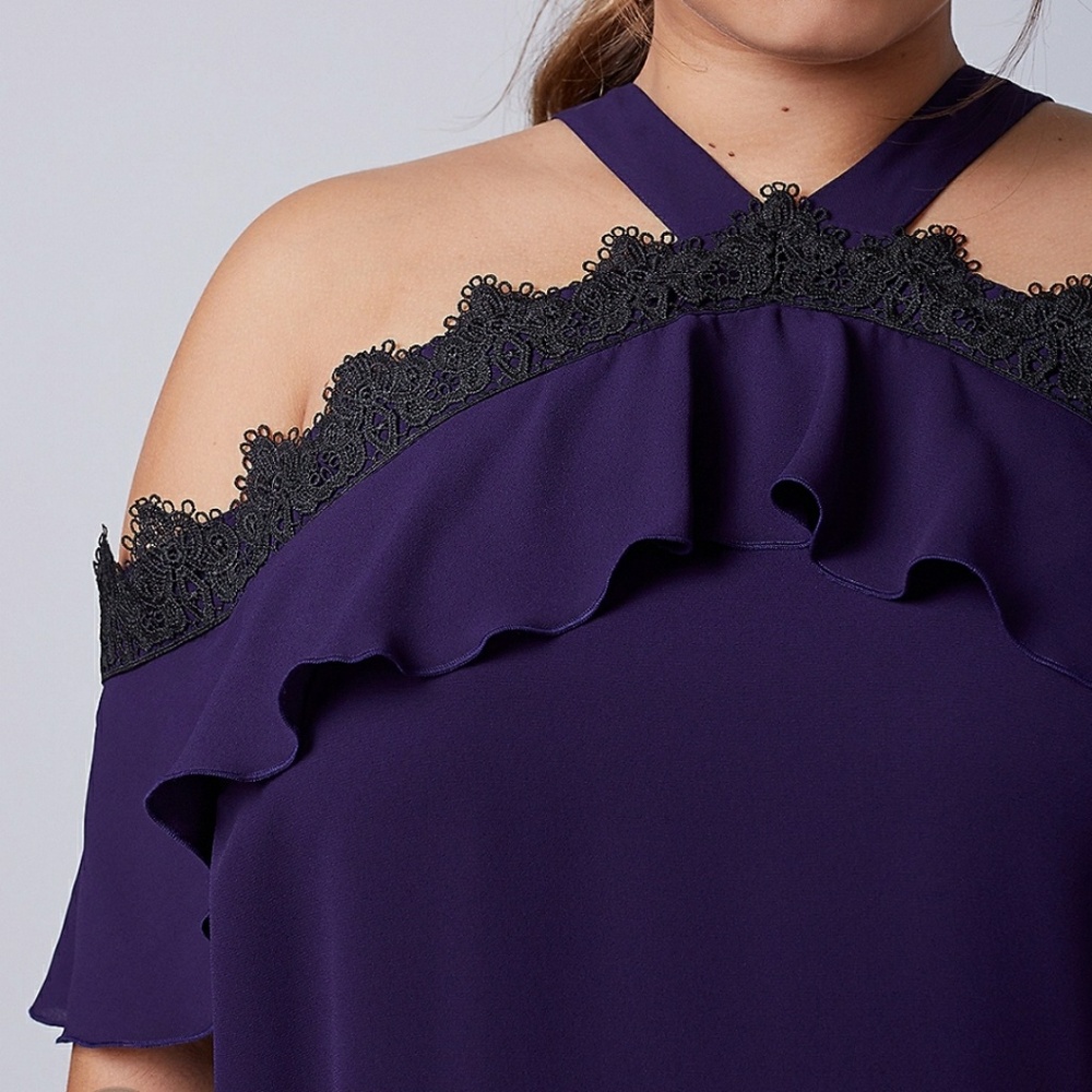 🆕 Lane Bryant FLUTTER COLD-SHOULDER TOP WITH LACE - Picture 2 of 4